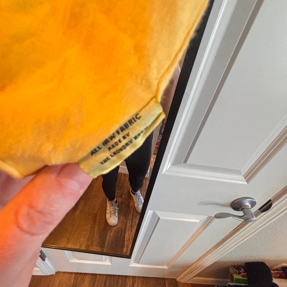 The Laundry Room Yellow Crop Top Loose Fit Boxy Tee XS - Picture 3 of 5